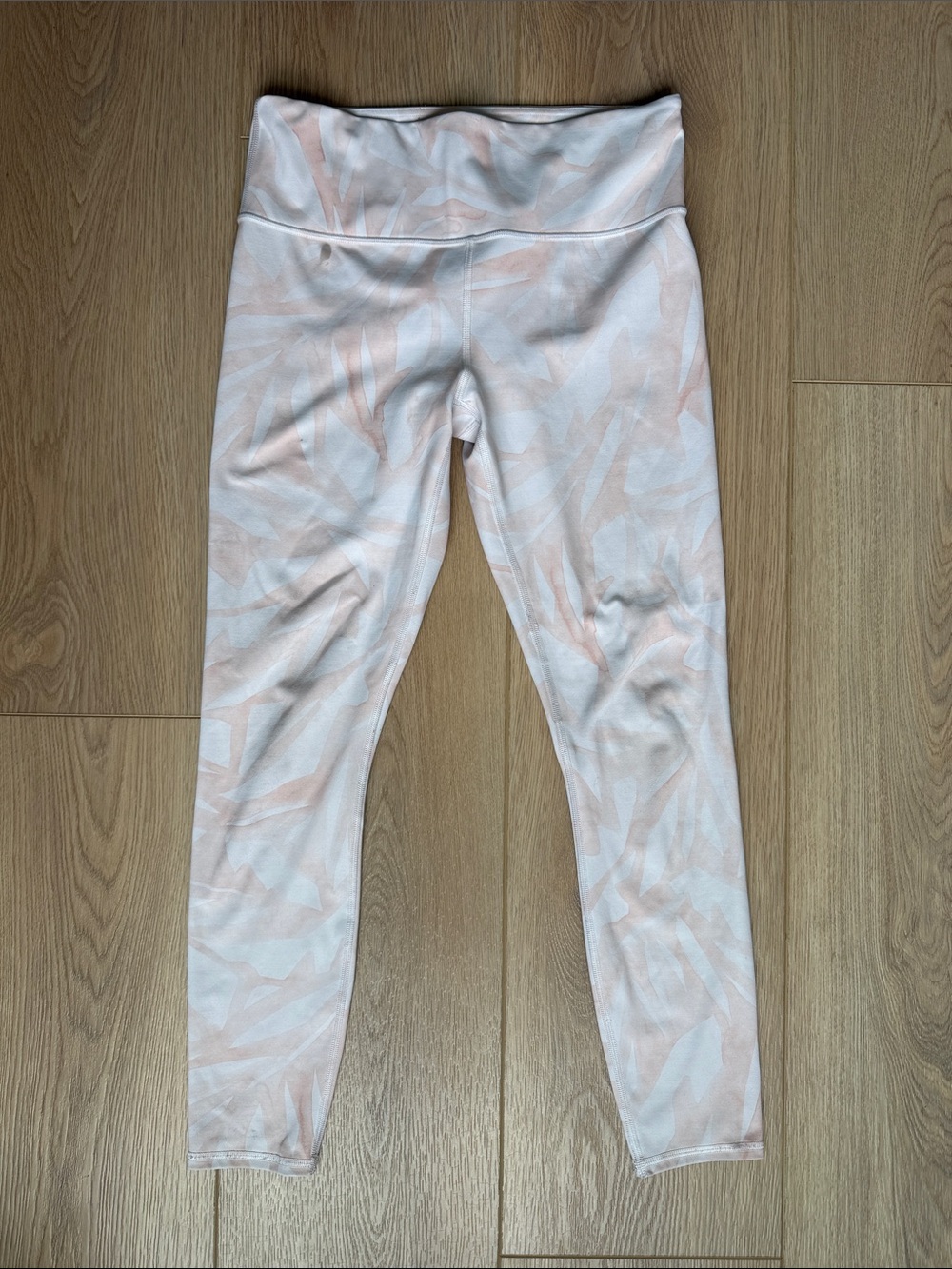 Athleta Leggings High Rise Swirl Chaturanga 7/8 Tight Blush Pink White Yoga Sz M